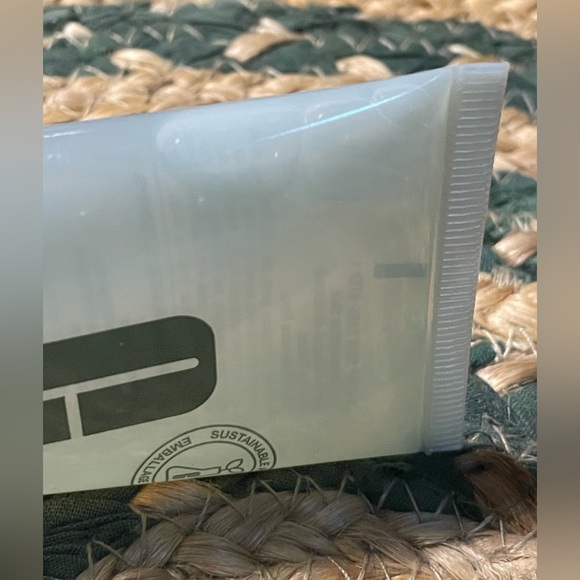 Clinique - All About Clean Liquid Facial Soap ‘Mild’ | Dry Combo Skin - 2.5oz - Picture 12 of 12